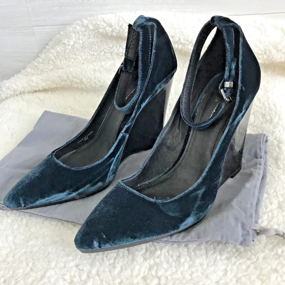 7FAM Peacock Teal Crushed Velvet Patent Wedge Heel - Picture 1 of 8